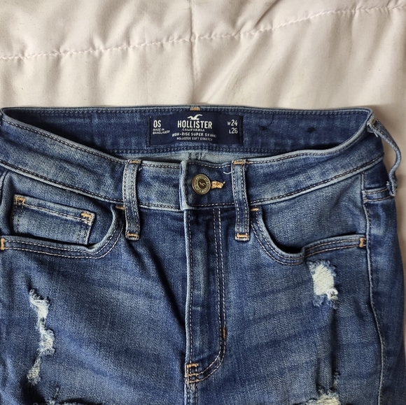 Hollister Distrested High Rise Skinny Jeans - Picture 3 of 6